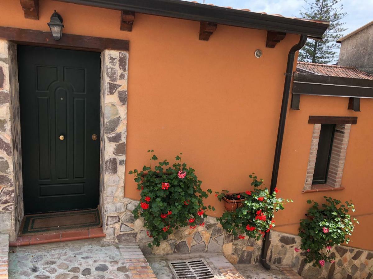 La Casetta Di Elena Lamezia Terme Εξωτερικό φωτογραφία
